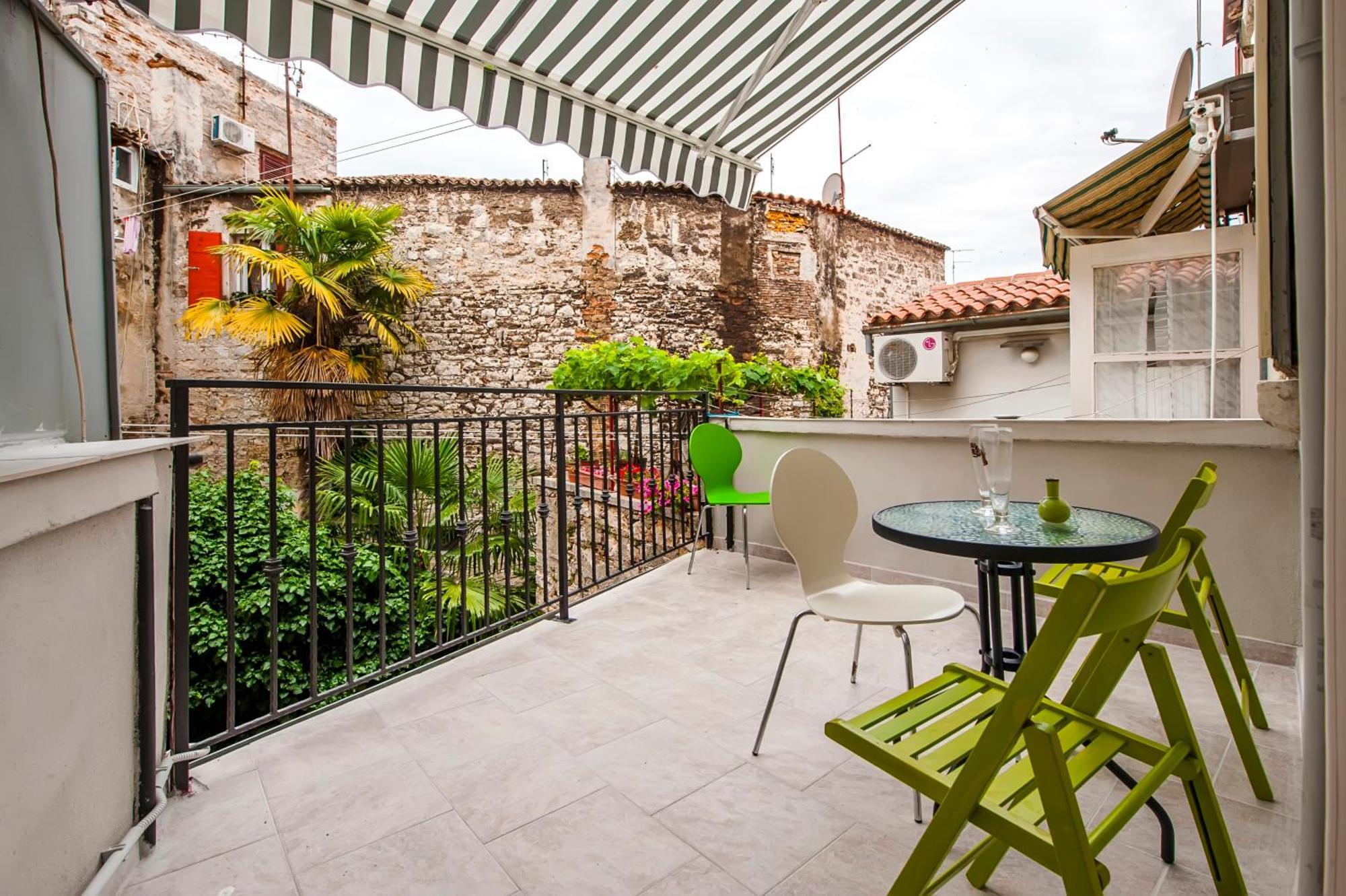 Apartman Tereza โรวีน ภายนอก รูปภาพ